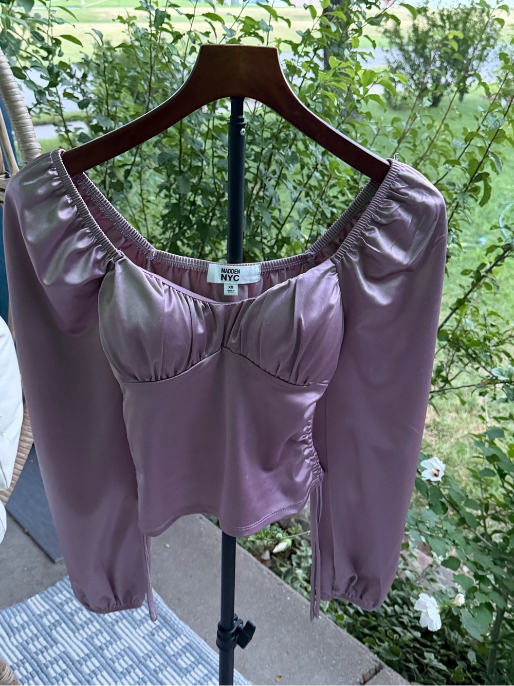 Corset Emma Mauve/ Purple Satin Puff-Sleeve Blouse by Madden NYC Size XS - Picture 3 of 15